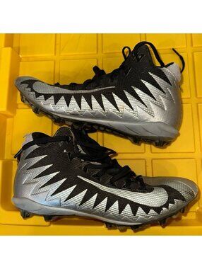 Nike Alpha menace cleats size 8